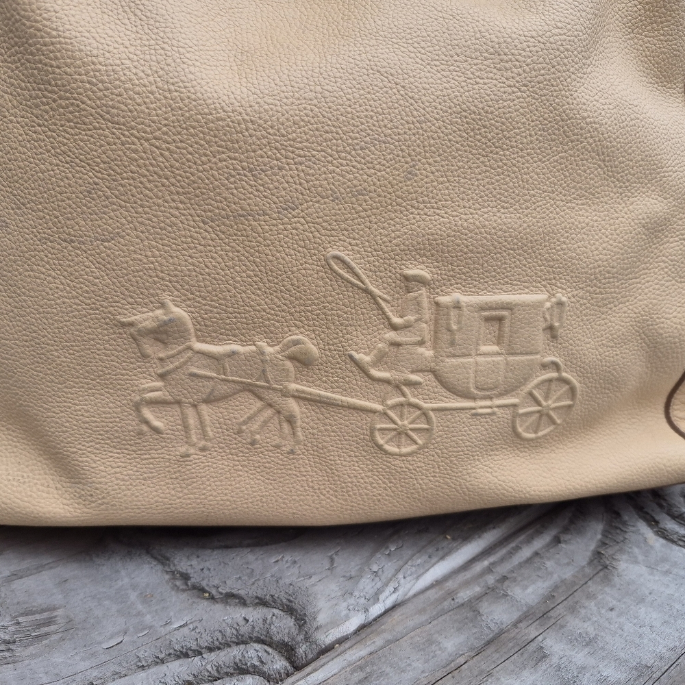COACH EDIE PEBBLED LEATHER STAGECOACH EMBOSSED SHOULDER BAG - Picture 2 of 16